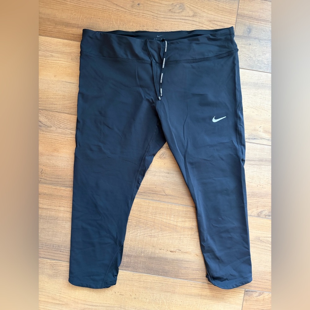 Nike Running Womens Dri-Fit Capri Leggings